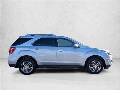 Used 2017 Chevrolet Equinox Premier w/ Enhanced Convenience Package image 4
