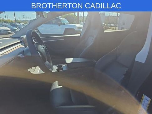 Used 2024 Tesla Model Y Long Range AWD/4WD image 10