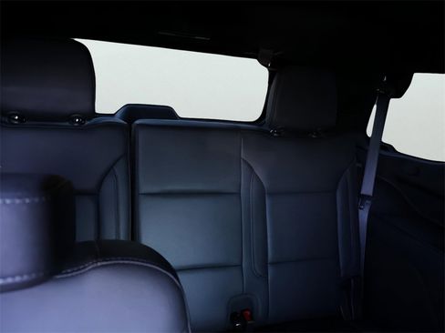 Used 2022 Chevrolet Tahoe LT w/ LT Signature Plus Package image 16