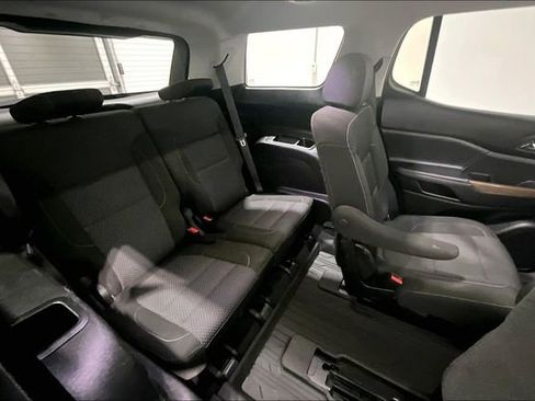 Used 2023 GMC Acadia SLE w/ LPO, Black Accent Package image 27