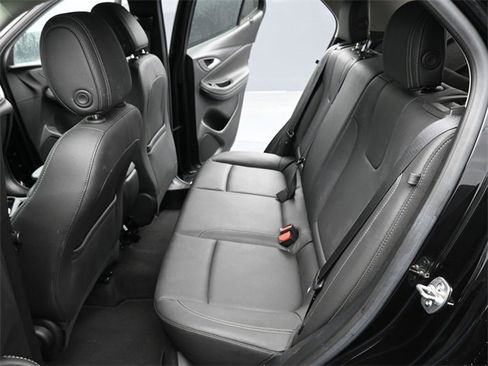 Used 2024 Buick Encore GX Sport Touring image 11