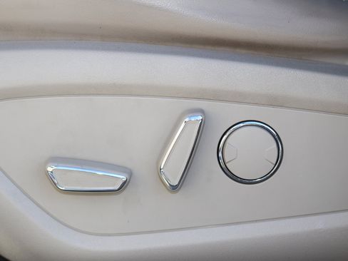 Used 2017 Lincoln MKC Select w/ Select Plus Package image 15