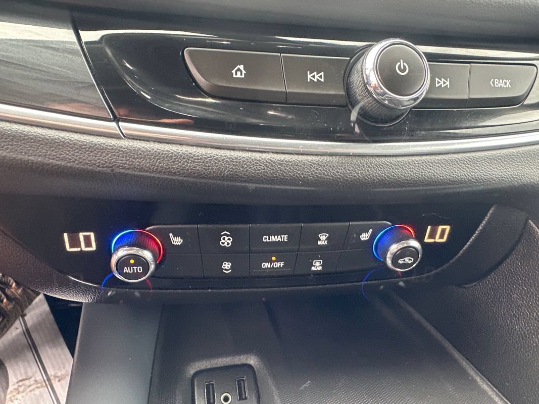 Used 2018 Buick Enclave Essence w/ Trailering Package FWD image 36