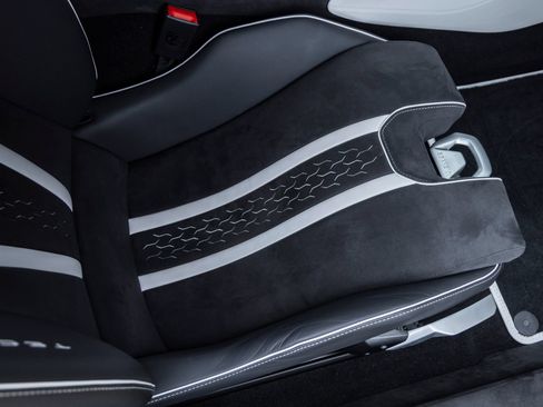Used 2023 Lamborghini Huracan Tecnica RWD image 33