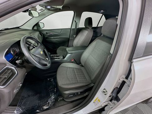 Used 2024 Chevrolet Equinox LT image 28
