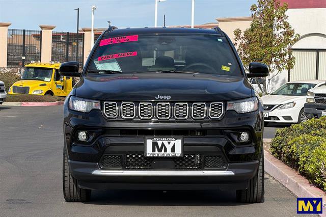 Used 2025 Jeep Compass Limited AWD/4WD image 9
