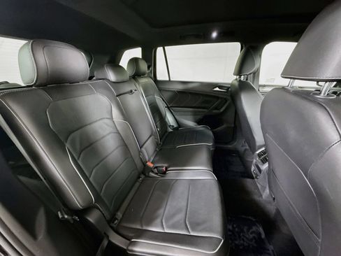 Certified 2022 Volkswagen Tiguan SEL R-Line AWD/4WD image 26