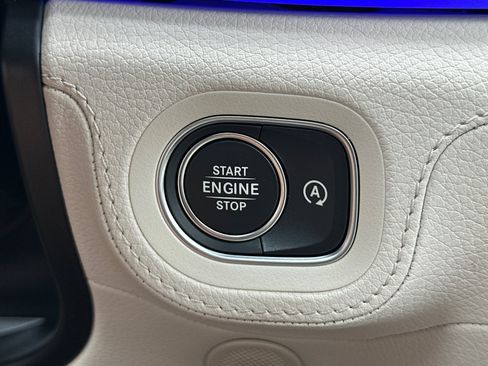 New 2026 Mercedes-Benz GLS 580 4MATIC image 23