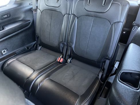 New 2025 Jeep Grand Cherokee L Laredo image 21