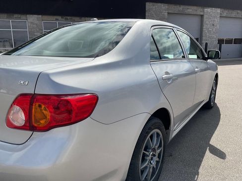Used 2010 Toyota Corolla LE image 8