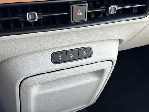 New 2025 Volkswagen ID. Buzz Pro S Plus image 24