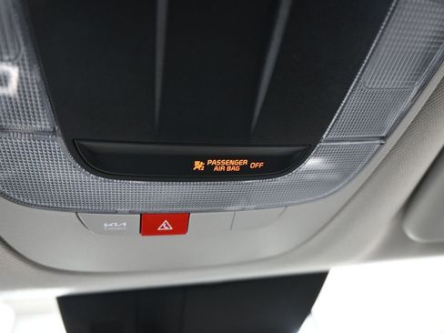 Used 2025 Kia Sportage EX image 31