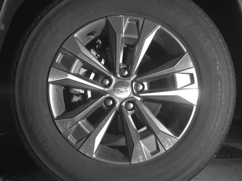 Used 2025 Chevrolet Equinox LT FWD image 12