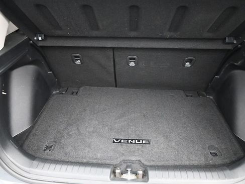 Used 2022 Hyundai Venue SE w/ Cargo Package image 14