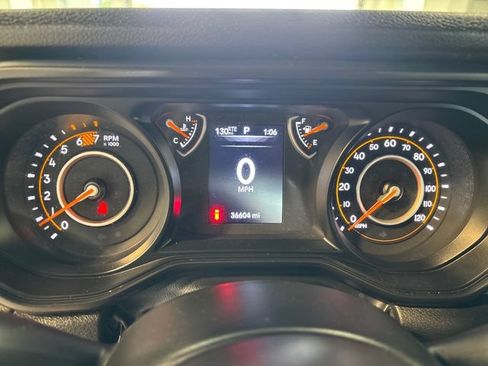Used 2024 Jeep Wrangler Unlimited Sport AWD/4WD image 10