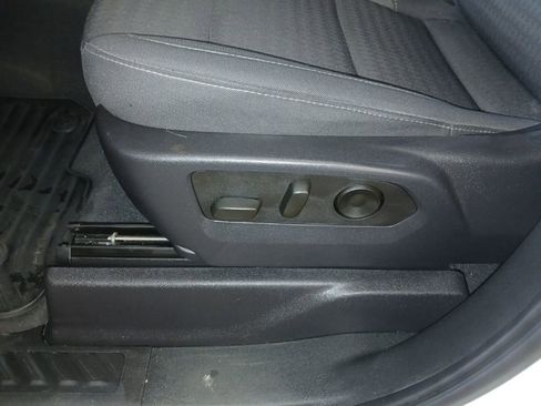 Used 2024 Chevrolet Silverado 1500 Custom image 30