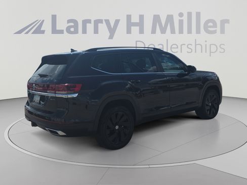 Used 2026 Volkswagen Atlas SE w/ Black Wheel Package AWD/4WD image 5