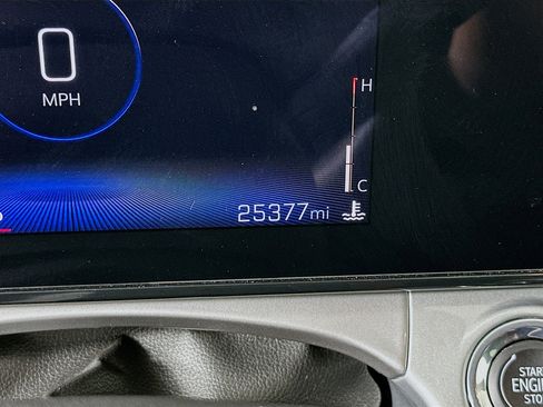 Used 2025 Chevrolet Trax LT image 18