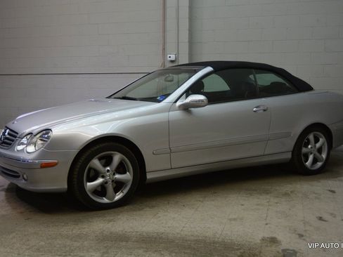 Used 2005 Mercedes-Benz CLK 320 Cabriolet image 30