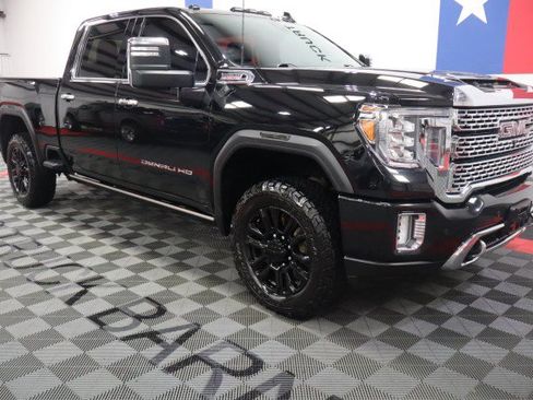 Used 2022 GMC Sierra 3500 Denali w/ Denali Black Diamond Edition AWD/4WD image 23