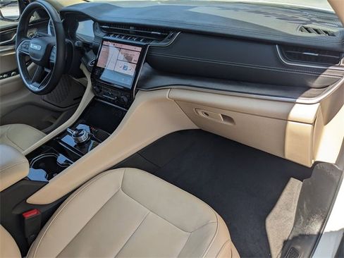 Certified 2022 Jeep Grand Cherokee Limited image 31