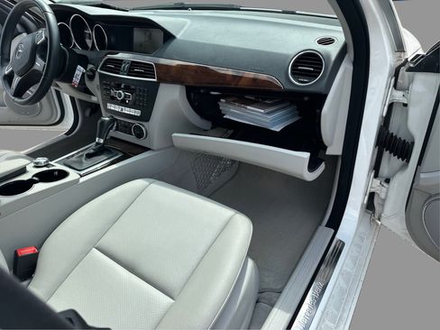 Used 2014 Mercedes-Benz C 300 4MATIC Sedan image 48