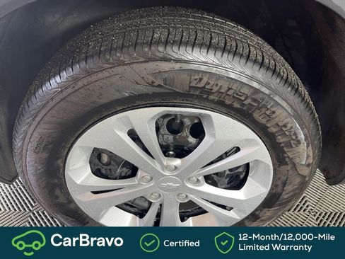 Certified 2025 Chevrolet Trax LS image 10