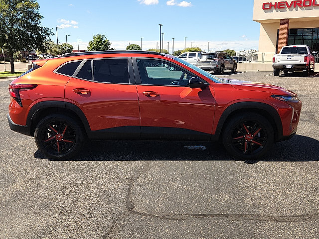 Used 2024 Chevrolet Trax ACTIV w/ Sunroof Package FWD image 5