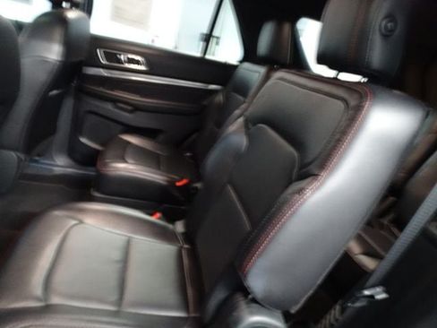 Used 2019 Ford Explorer Sport w/ Ford Safe & Smart Package AWD/4WD image 4
