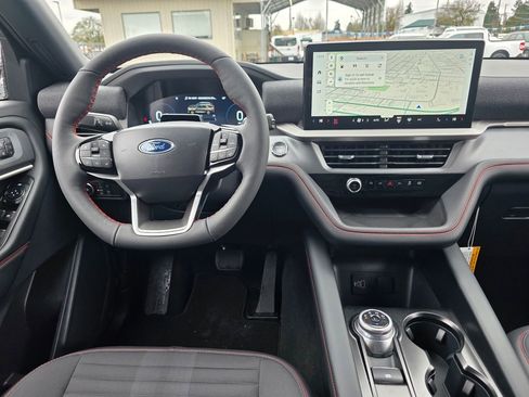 New 2026 Ford Explorer ST-Line w/ ST-Line Street Pack image 9