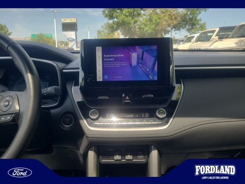 Used 2023 Toyota Corolla Cross AWD Hybrid w/ Convenience Package image 12