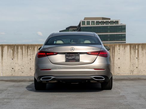 Used 2023 Mercedes-Benz C 300 4MATIC Sedan image 4