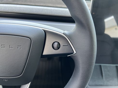 Used 2025 Tesla Model 3 Long Range RWD image 28