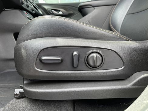 Used 2018 GMC Terrain SLT w/ Preferred Package image 18