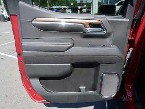 Used 2023 Chevrolet Silverado 1500 High Country AWD/4WD image 37