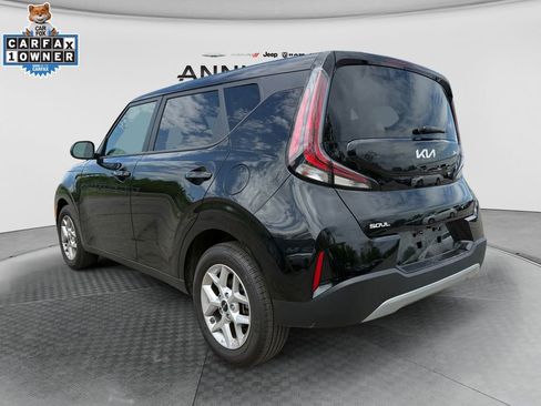 Certified 2025 Kia Soul LX w/ LX Technology Package FWD image 3