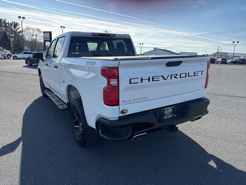 Used 2022 Chevrolet Silverado 1500 LT Trail Boss w/ LPO, Dark Essentials Package image 3