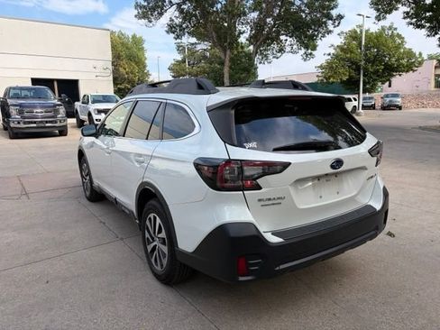 Used 2021 Subaru Outback Premium AWD/4WD image 3