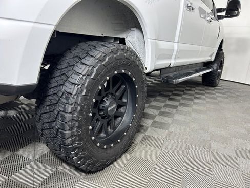 Used 2020 Ford F350 XLT w/ XLT Premium Package image 5