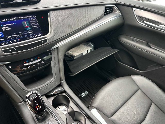 Used 2024 Cadillac XT5 Luxury FWD image 31
