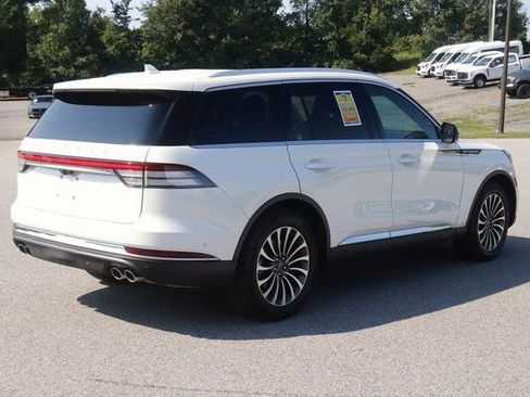 Used 2022 Lincoln Aviator Reserve w/ Equipment Group 201A image 7