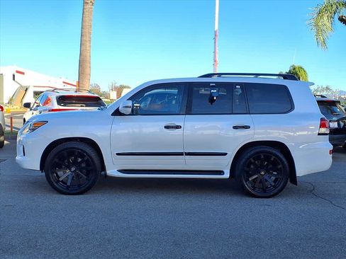 Used 2015 Lexus LX 570 4WD image 3