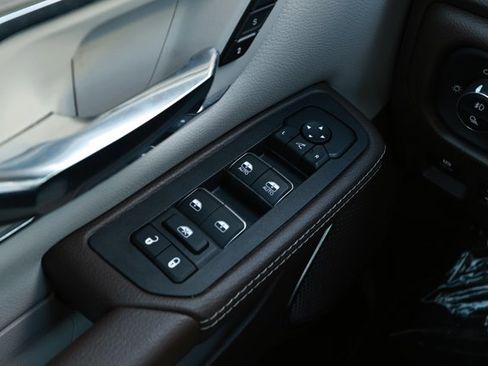 Used 2025 RAM 1500 Laramie image 22