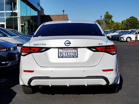 Used 2023 Nissan Sentra SV w/ All-Weather Package FWD image 9