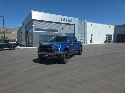 Used 2017 Ford F150 Raptor w/ Equipment Group 802A Luxury AWD/4WD image 1