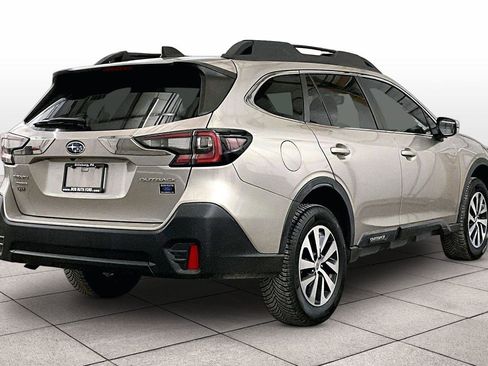 Used 2020 Subaru Outback Premium image 11