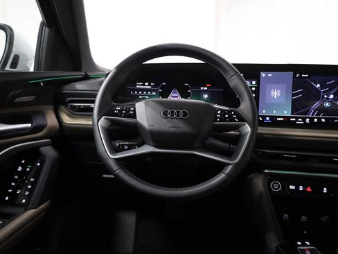 Certified 2025 Audi Q5 Premium Plus w/ Premium Plus AWD/4WD image 23