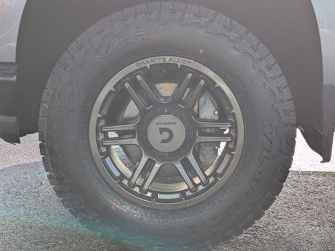 Used 2020 Chevrolet Silverado 1500 LT Trail Boss image 51