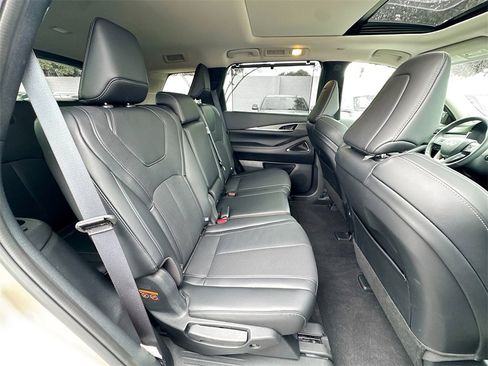 Certified 2026 INFINITI QX60 Luxe w/ Cargo Package image 31