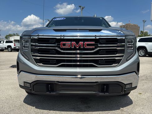 Used 2025 GMC Sierra 1500 SLT RWD image 3